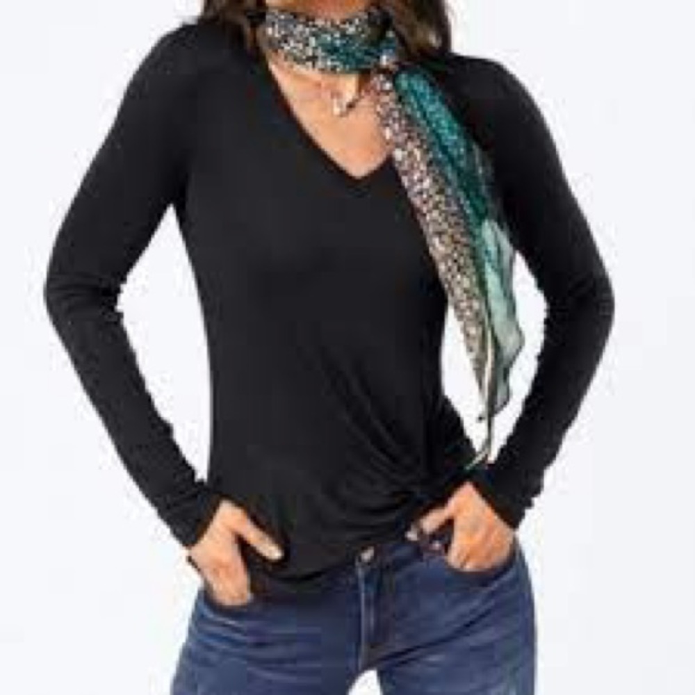 CAbi Reveal Twist Hem Long Sleeve Tee XL Black 3801